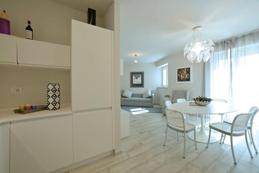Luxury Apartament Con Garage Vista Mare Alassio Per 6 Persone Esterno foto